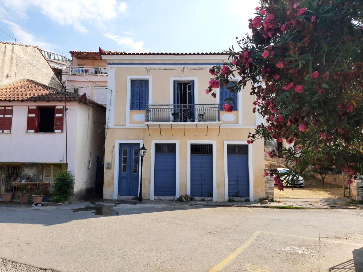 Traditional House At Koroni Near Beach Exterior foto
