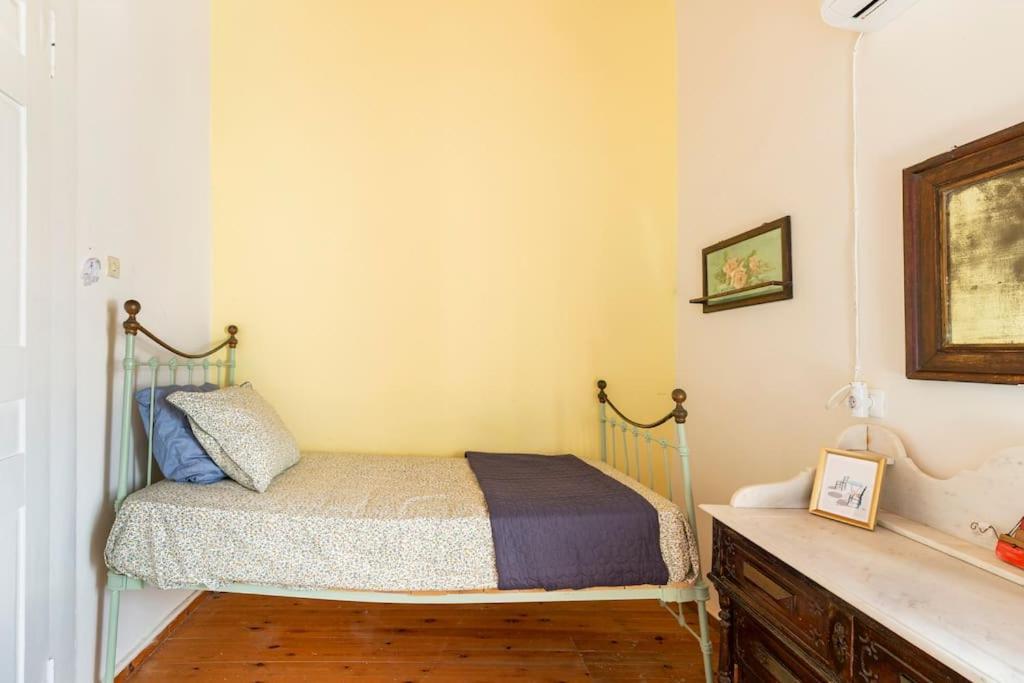 Traditional House At Koroni Near Beach Exterior foto
