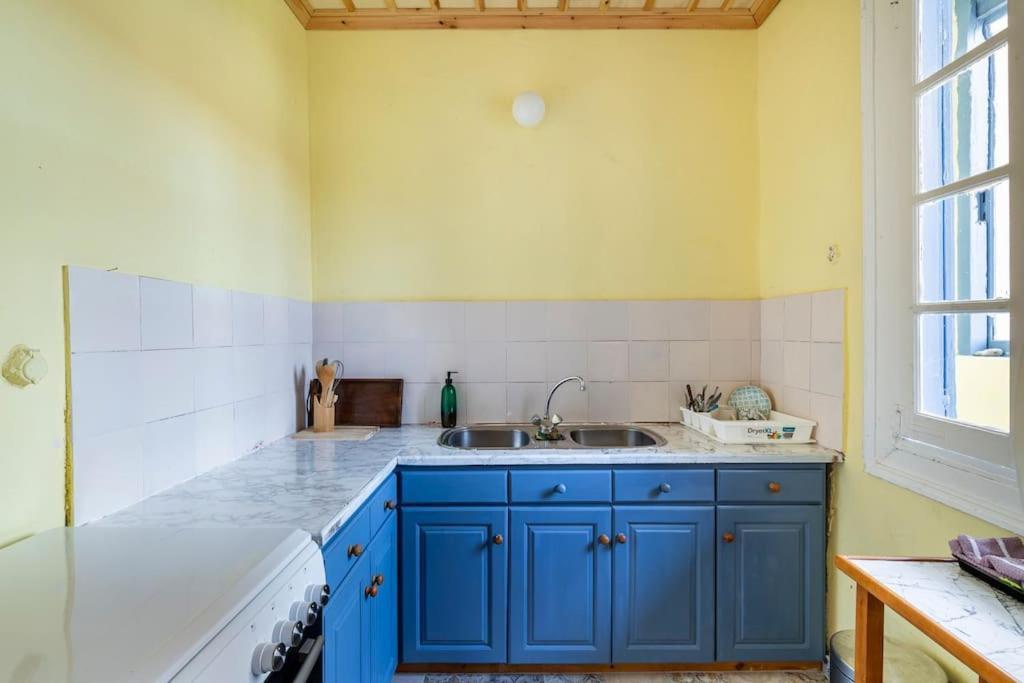 Traditional House At Koroni Near Beach Exterior foto