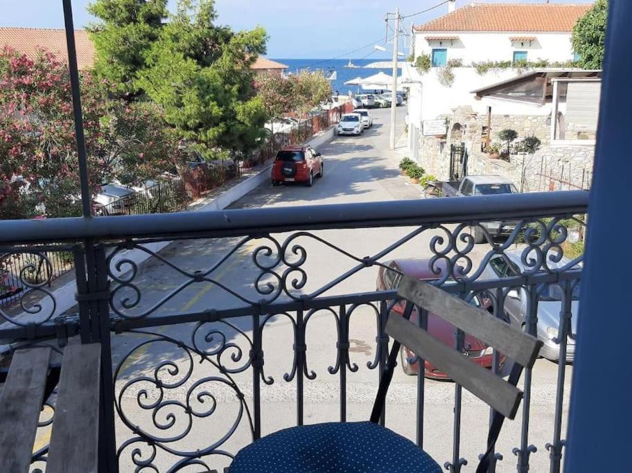 Traditional House At Koroni Near Beach Exterior foto